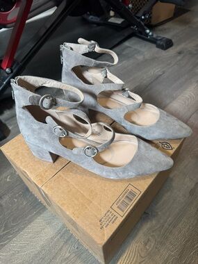 Charles by Charles David Gray Suede Strappy Pointed-Toe Block Heel Pumps